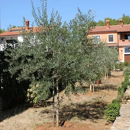 With A Parking Space - 7203 *