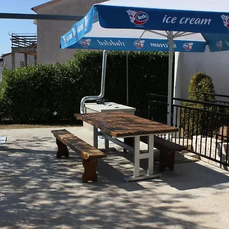 With A Parking Space - 7203