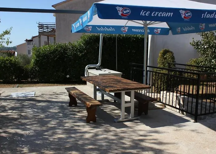 With A Parking Space - 7203