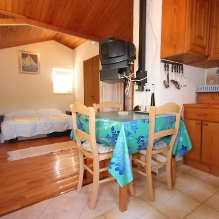 With A Parking Space - 7203