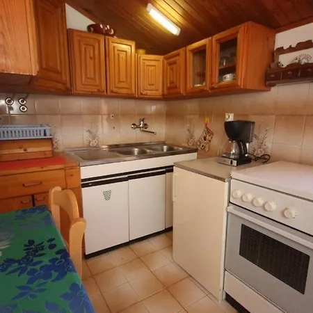 With A Parking Space - 7203 Pula