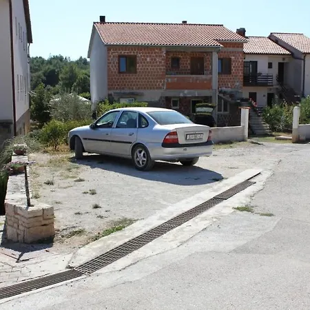 With A Parking Space - 7203 *